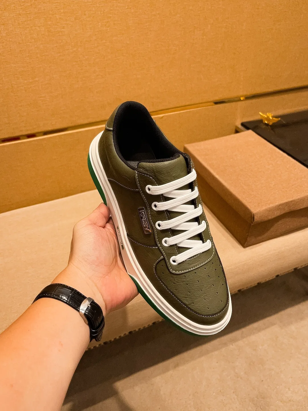 Men's shoes💰 420💰[BV]🔥 High-end men's shoes brand official website 1:1 latest masterpiece: the upper is made of Italian imported first-layer cowhide with a comfortable and breathable lining➕original non-slip and wear-resistant outsole🔥, making walking more convenient and comfortable! An exclusive new model, a stunning work, a beautiful 1:1 replica [color] compared to the official quality! Create a fashionable personality to set off your uniqueness! A must-have for trendy men! Classic 🔥Size: 38-44 Color: 🔥 Colors available🔥.